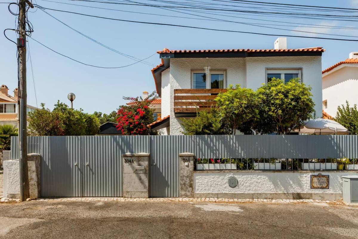 Traditional Villa In S Pedro , Estoril Alapraia Exterior photo